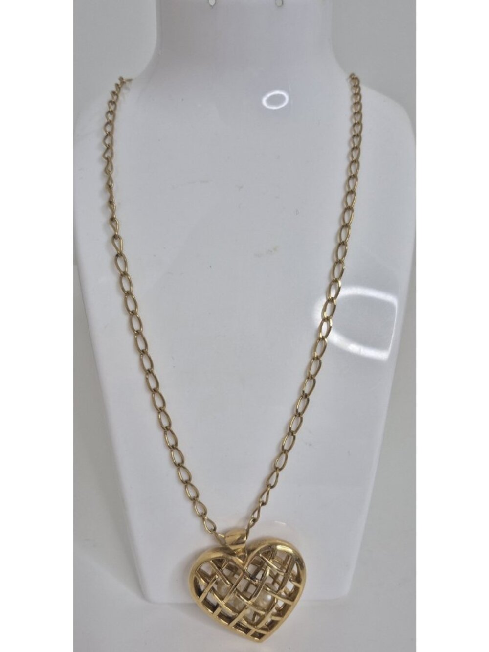Vintage 1992 AVON "Capture Your Heart" Caged Pearls Gold Puffed Heart Necklace